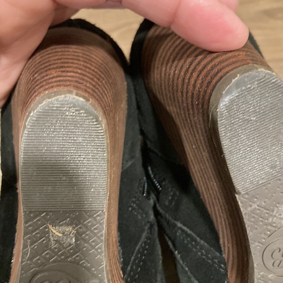 VGUC Black Suede Lucky Brand Zoila wedge bootie suede boots Size 5M - Picture 7 of 8